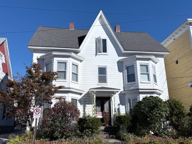 350 Pearl St, Unit 1 in Manchester, NH - Foto de edificio