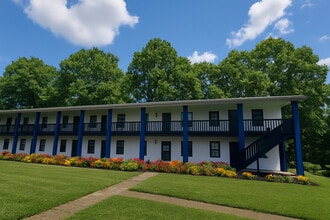 Beltway Park at Winston in Winston-Salem, NC - Building Photo - Building Photo