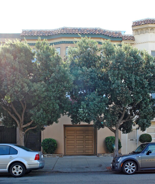 123 Alhambra St in San Francisco, CA - Building Photo