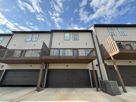 4242 Lennox Dr in Birmingham, AL - Building Photo