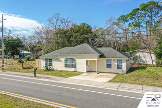 411 S St Johns St in St. Augustine, FL - Building Photo - Building Photo