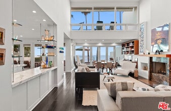 27420 Pacific Coast Hwy in Malibu, CA - Building Photo - Building Photo