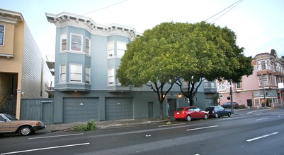 1000 Oak Street in San Francisco, CA - Building Photo - Building Photo