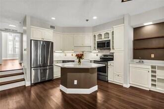 3235 Cole Ave in Dallas, TX - Building Photo - Building Photo