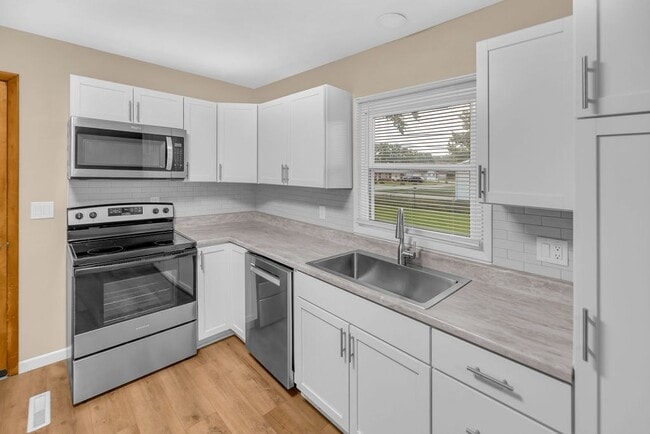 515 Maddox Dr in Mount Zion, IL - Building Photo - Building Photo
