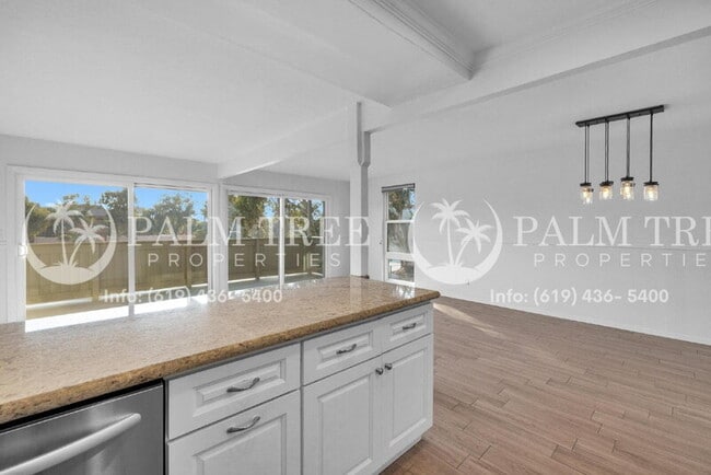 4065 Harrison St in Carlsbad, CA - Building Photo - Building Photo