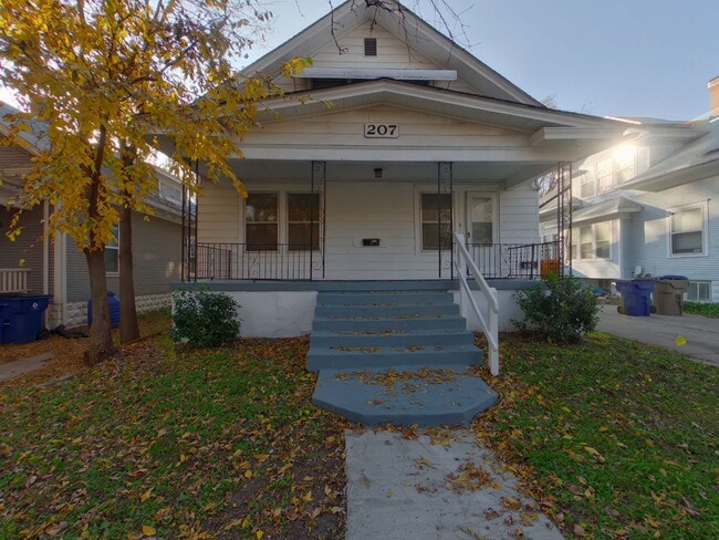 property at 207 S Erie Ave