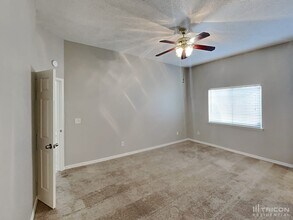 7727 Mystic Point Ct W in Jacksonville, FL - Building Photo - Building Photo