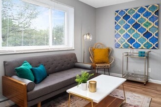 7506 Sussex Ave in Maplewood, MO - Building Photo - Building Photo