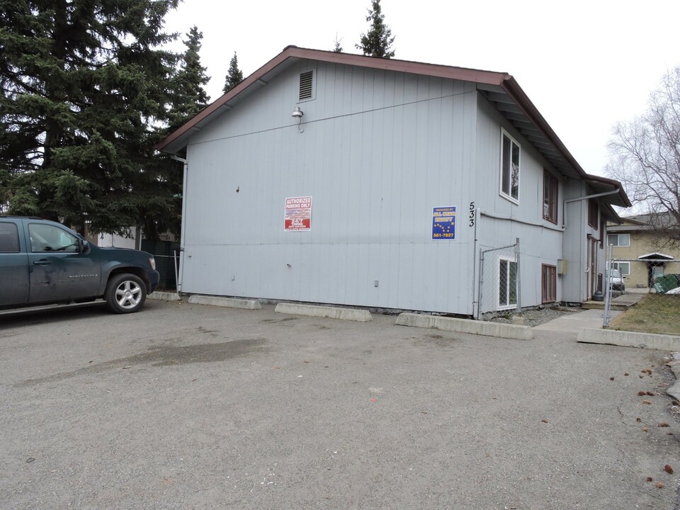 533 Price in Anchorage, AK - Building Photo