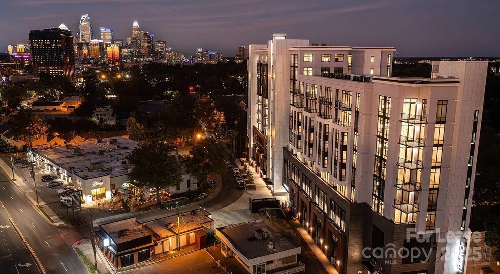 2025 Cleveland Ave, Unit Willow - A21 in Charlotte, NC - Building Photo