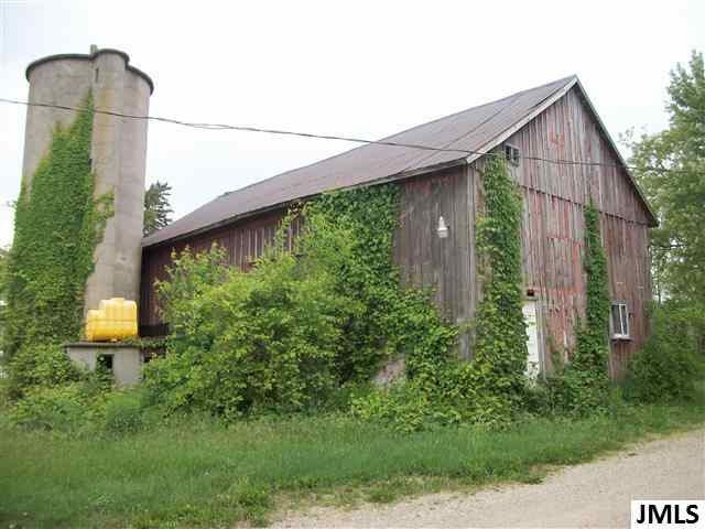 2791 E Chicago Rd in Jonesville, MI - Foto de edificio