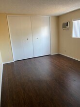 6134 Woodman Ave in Van Nuys, CA - Foto de edificio - Building Photo