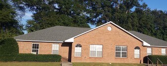 1963 Bluff Ct in Auburn, AL - Building Photo