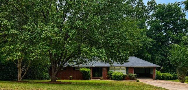 property at 3941 Pomeroy Dr