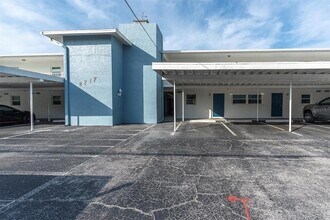3717 46th Ave S in St. Petersburg, FL - Building Photo - Building Photo
