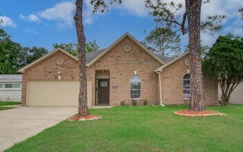 5834 W Airport Blvd in Houston, TX - Building Photo - Building Photo
