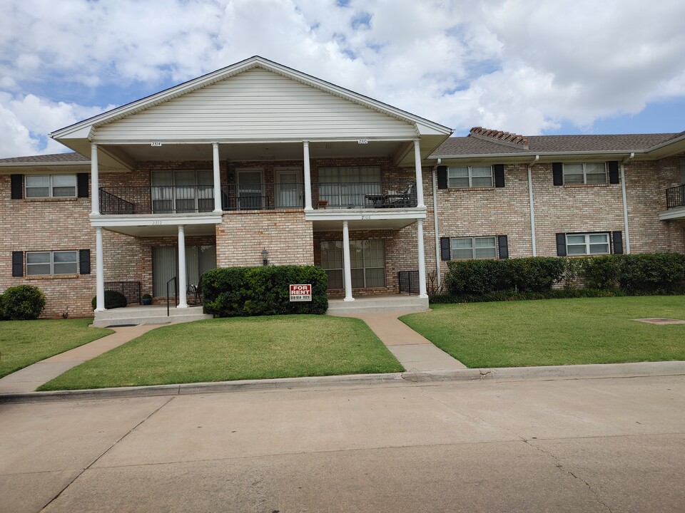 2308 Indian Dr, Unit 2308 Indian Drive in Enid, OK - Building Photo