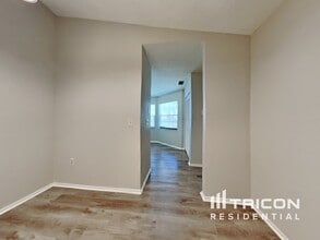 1203 70th Dr E in Sarasota, FL - Building Photo - Building Photo