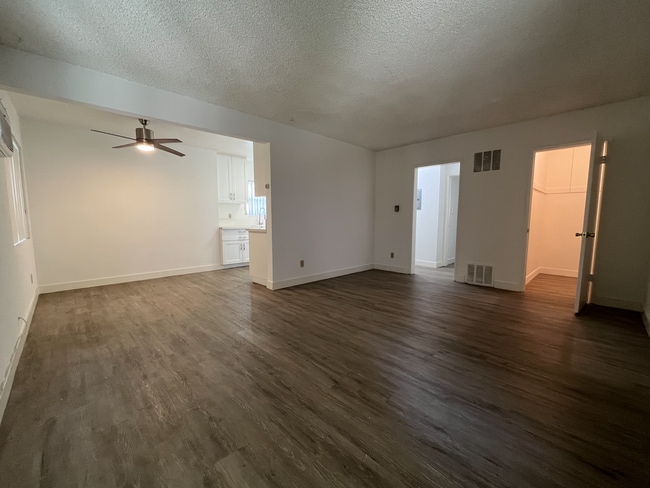 property at 5754 Hazeltine Ave