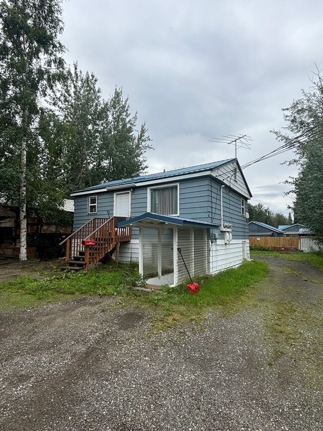 property at 2106-2108 Blueberry St