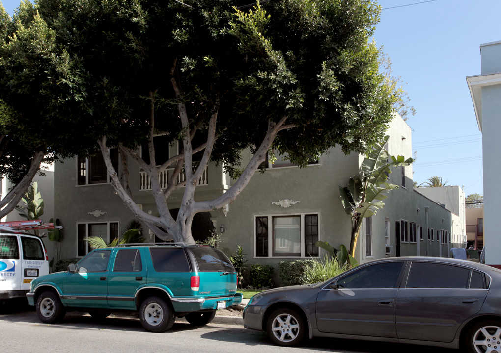 3rd St in Long Beach, CA - Building Photo