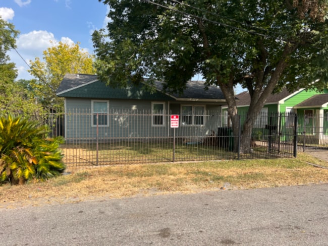 2931 Lidstone St in Houston, TX - Building Photo - Building Photo
