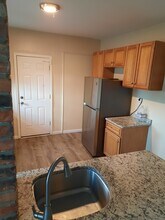 257 W Utica St, Unit 3 in Buffalo, NY - Building Photo - Building Photo