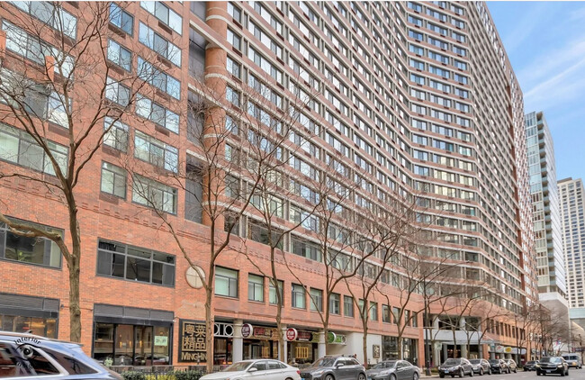 property at 211 E Ohio St