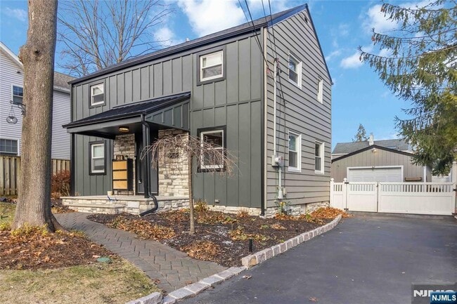 31 Sherman Ave in Hawthorne, NJ - Building Photo - Building Photo