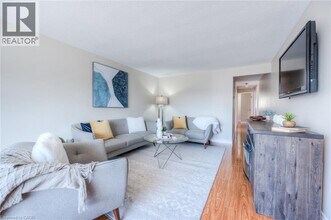 14 Geneva Crescent in Kitchener, ON - Building Photo - Building Photo