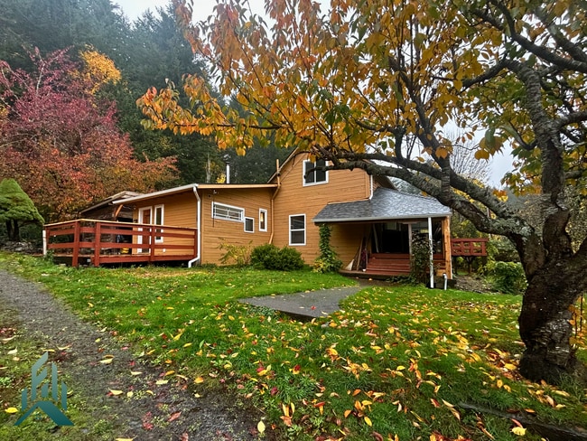 5613 Nashville Rd in Eddyville, OR - Building Photo - Building Photo