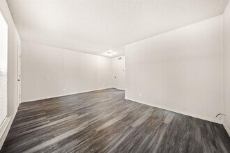 2314 Parker Ln in Austin, TX - Building Photo - Building Photo