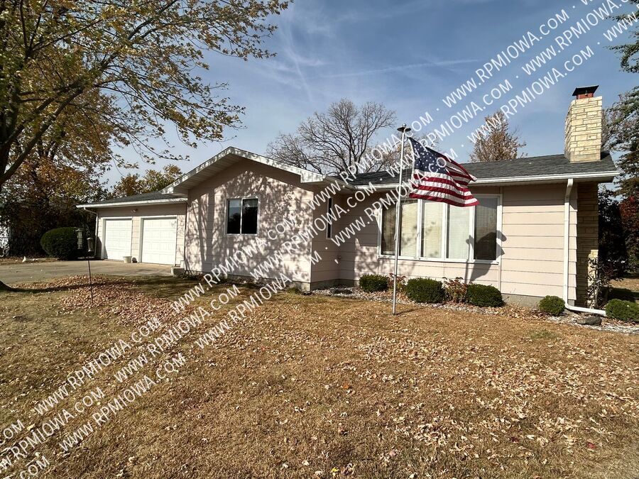605 4th Ave in Slater, IA - Building Photo