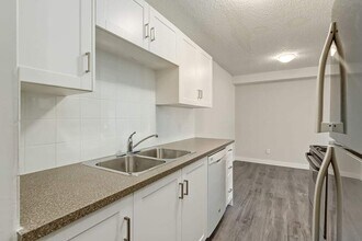 Cassils Manor in Brooks, AB - Building Photo - Building Photo