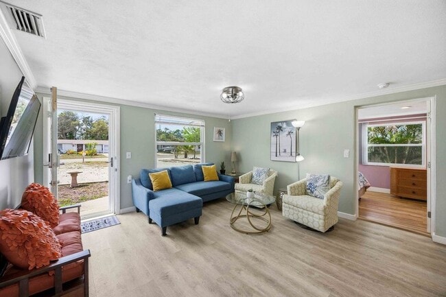 property at 370 E Fray St