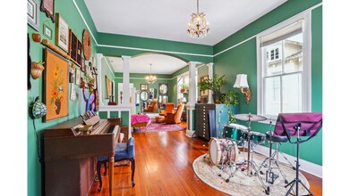 4516 Banks St, Unit Upper unit in New Orleans, LA - Foto de edificio - Building Photo