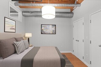 9 W Broadway, Unit 308 in Boston, MA - Building Photo - Building Photo
