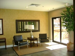 1000 E 53rd St, Unit 1 in Chicago, IL - Foto de edificio - Building Photo