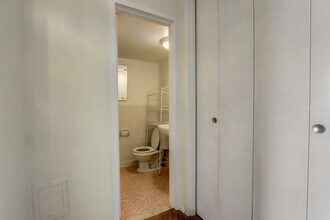 2401 H St NW, Unit 801 in Washington, DC - Building Photo - Building Photo