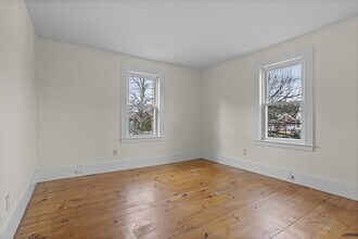 294 Great Rd, Unit 2 in Littleton, MA - Foto de edificio - Building Photo
