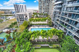 121 NE 34th St, Unit SI ID1521822P in Miami, FL - Building Photo - Building Photo