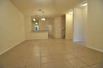 358 SW 145th Dr, Unit 35 in Newberry, FL - Foto de edificio - Building Photo