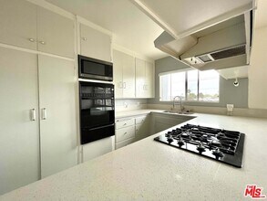 127 Loma Vista St in El Segundo, CA - Building Photo - Building Photo