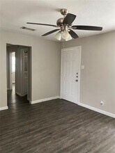 2405 Jennings Ave in Dallas, TX - Building Photo - Building Photo