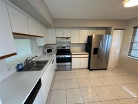 12650 SW 6th St, Unit 207K in Pembroke Pines, FL - Foto de edificio - Building Photo