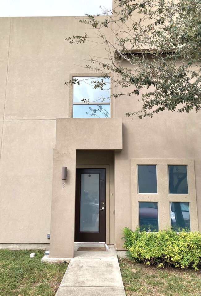 property at 2550 Weslaco Rd