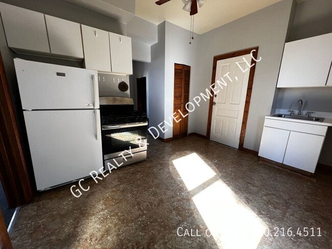 1115-1115 W Patterson Ave in Chicago, IL - Building Photo - Building Photo