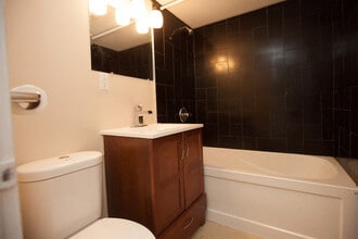 85 Park in Kingston, ON - Building Photo - Building Photo