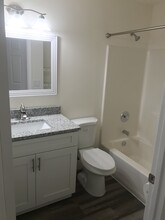 1340 18th Ave SW in Vero Beach, FL - Foto de edificio - Building Photo